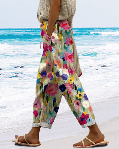 Alva | Stilfulde Bukser med Blomstermønster og Løs Pasform