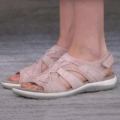 Halldis | Sporty Sandaler med Støttende Remme