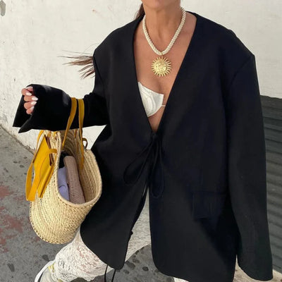 Augusta | Elegant Dame Vinterjakke Med Bindebånd Foran