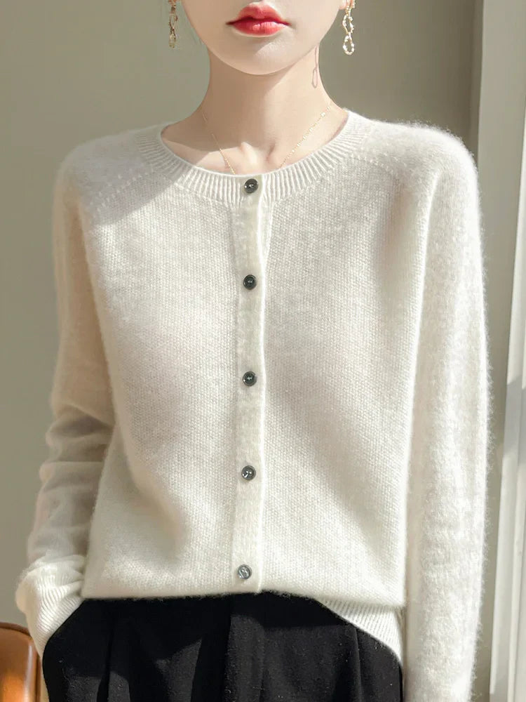 Jasmin | Elegant Og Stilfuld Let Cardigan Med Knapper