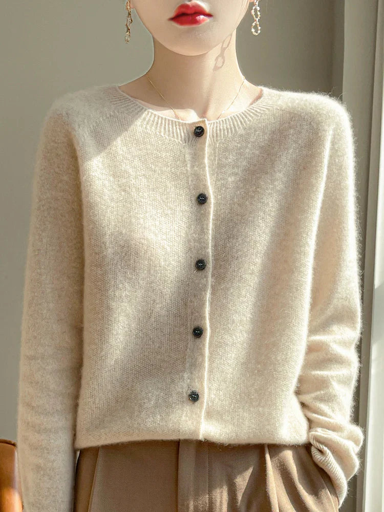 Jasmin | Elegant Og Stilfuld Let Cardigan Med Knapper
