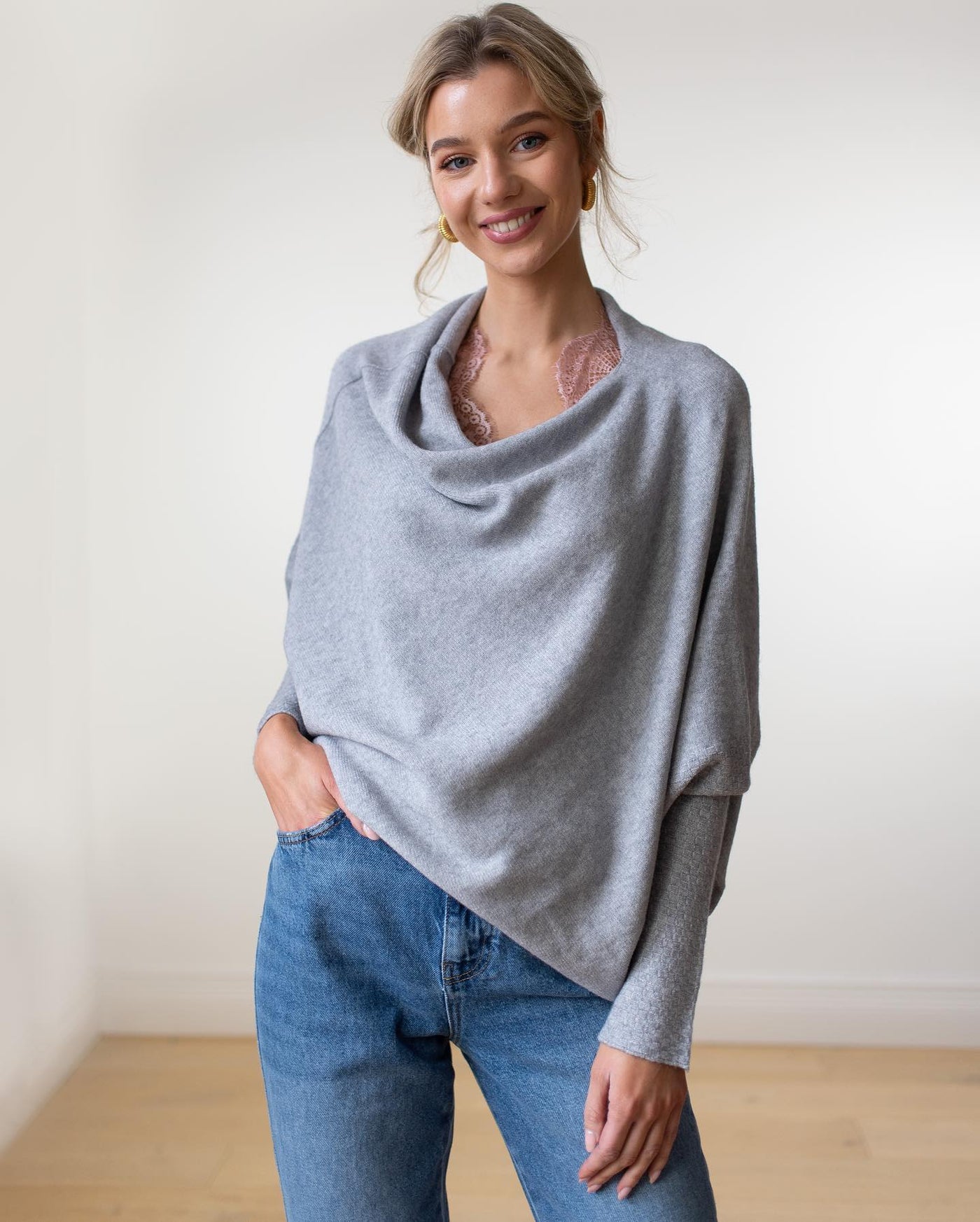 Johanne | Dame Off-Shoulder Sweater med Løs Pasform