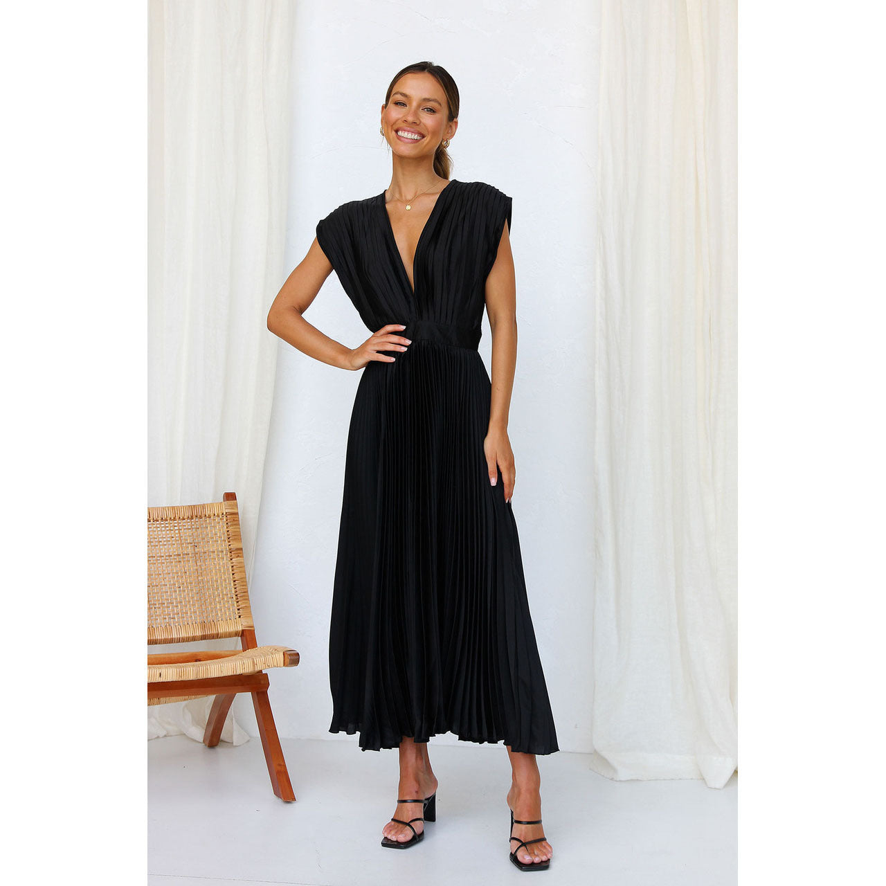 Lilian | Elegant Plisseret Lang Kjole