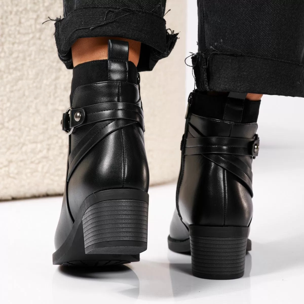 Karina | Dame Læder Ankelstøvler med Lynlås og Rem