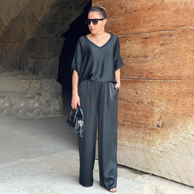 Andrea | Dame Satin Top Og Bred-Ben Bukser Sæt